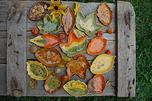 Príbory, varešky, pomôcky - Keramická listo-miska JESEŇ - 17878089_