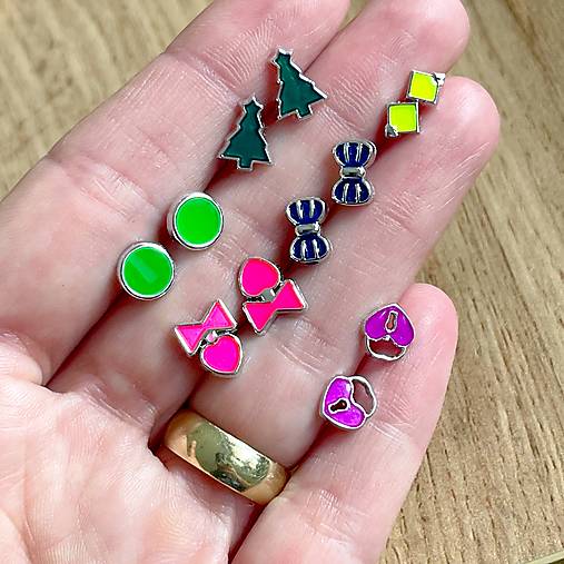 Tiny Colour Stud Earrings Silicone  / Mini farebné náušnice mix
