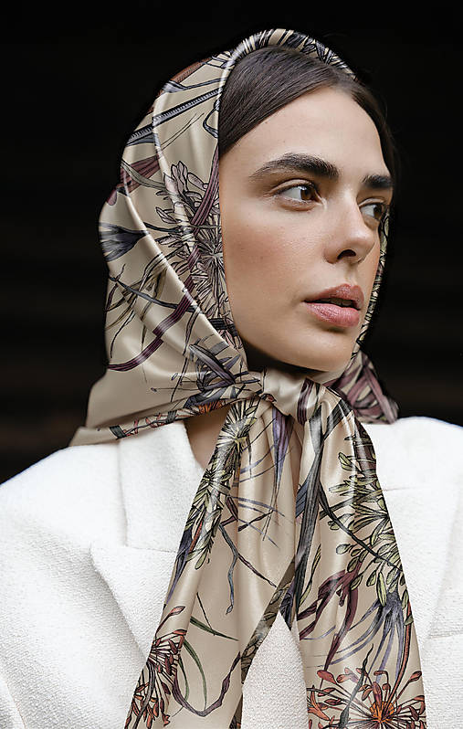 Šatky - Saténová šatka SILK FLOWER crème - Personalizovaná // Autorský dizajn + darčekové balenie - 17882744_