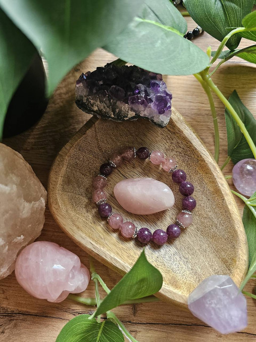 Náramky - Náramok lásky a pokoja – jahodový kremeň a lepidolit (10 mm) - 17880345_