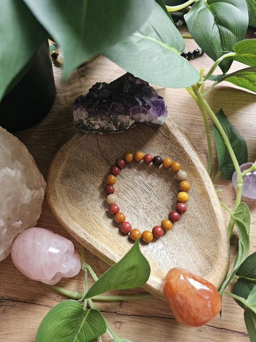 Náramky - Náramok z Mookaite jaspisu – energia, vitalita a vnútorná rovnováha (Korálky: 8mm) - 17881298_