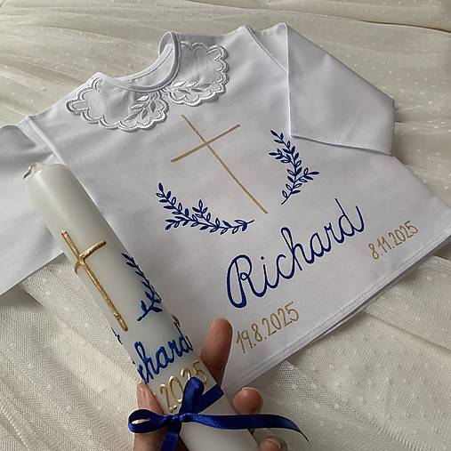 Krstná košieľka a svieca na krst ručne maľovaná  v modro zlatej kombinácii  s ratolesťami