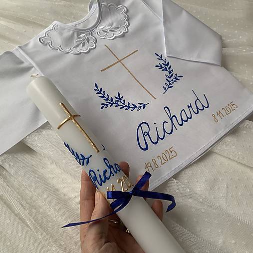 Krstná košieľka a svieca na krst ručne maľovaná  v modro zlatej kombinácii  s ratolesťami