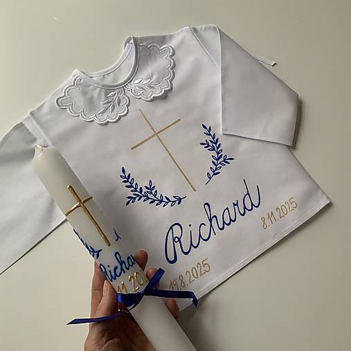 Krstná košieľka a svieca na krst ručne maľovaná  v modro zlatej kombinácii  s ratolesťami