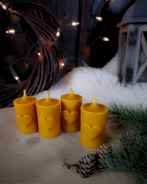Sviečky - Adventné sviečky valec so srdiečkom - 17885098_