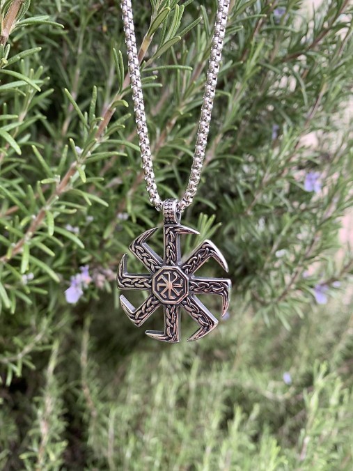 Náhrdelníky - slovanský Kolovrat - oceľ - 17885783_