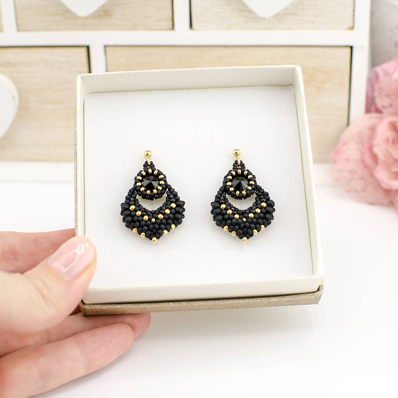 náušnice CHARISMA mini (čierna-zlatá)