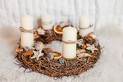 Dekorácie - Adventný veniec - 17886997_