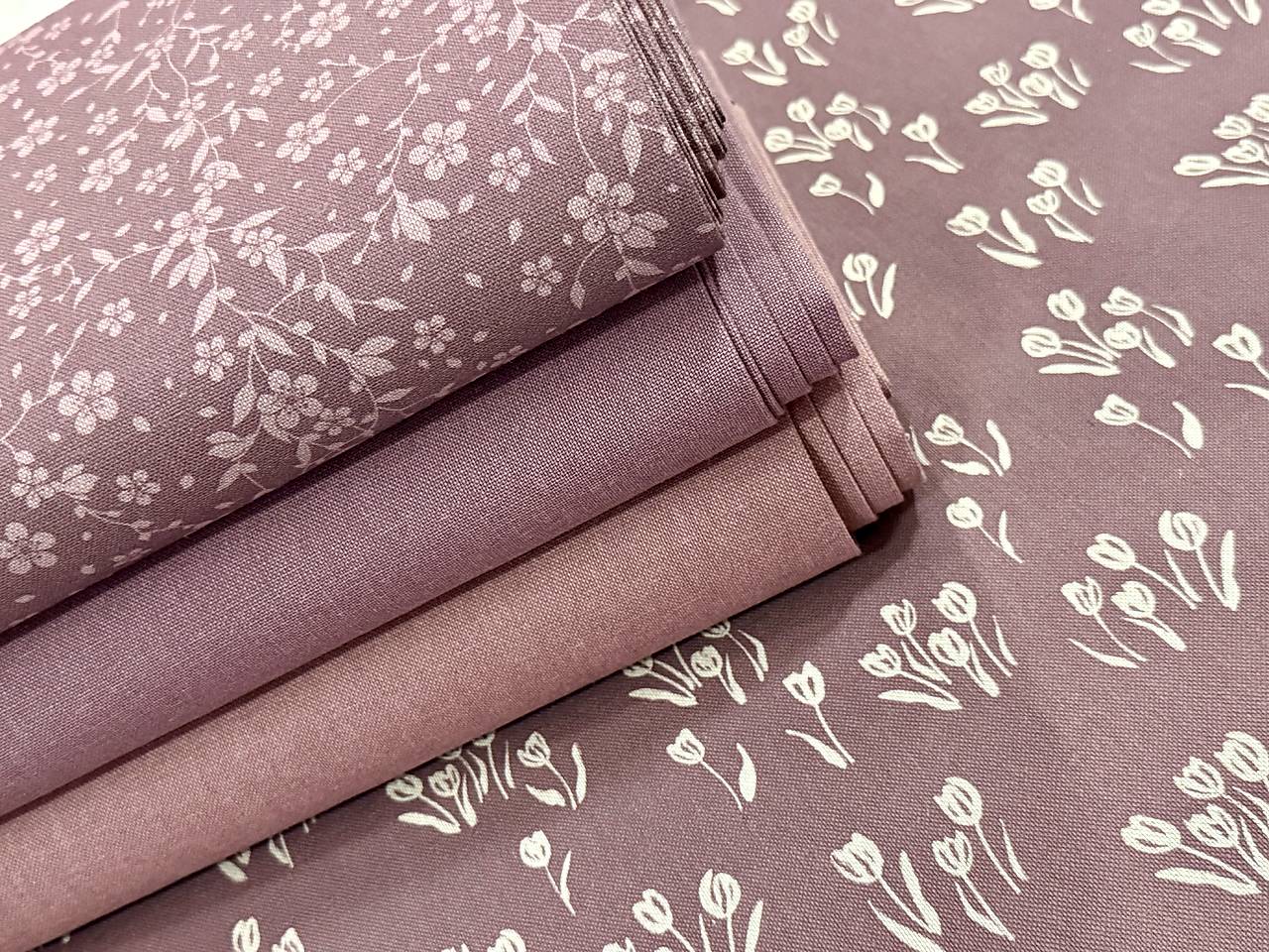 BAVLNA DEKOR / PREKRASNA KOLEKCIA FIALOVÁ / REŽNÁ