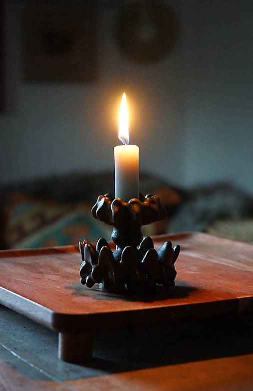 Svietidlá - Zdobený keramický svietniček - 17887624_