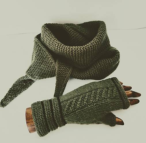 Šály a nákrčníky - Ručne pletený set - 17887398_