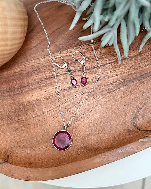 Strieborná 925/1000 súprava s rubínom