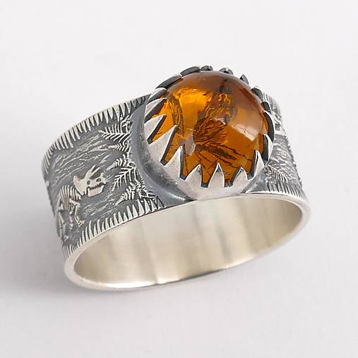 Prstene - Prsteň dinosaurie kostry s jantárom a komárom - 17889439_