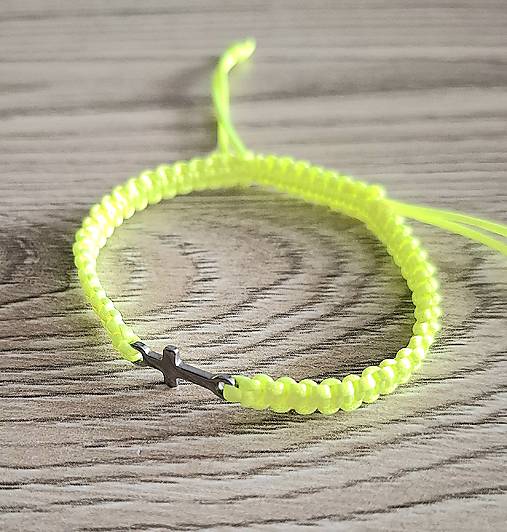 Náramky - Náramok krížik s oceľou (zltá neon) - 17895820_