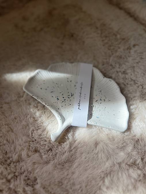 Sojová sviečka/tácka, miska z jesmonitu, dekorácia (Ginko podtácka 1404)