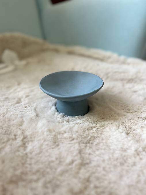 Sojová sviečka/tácka, miska z jesmonitu, dekorácia (Nádobka modrá 1418)