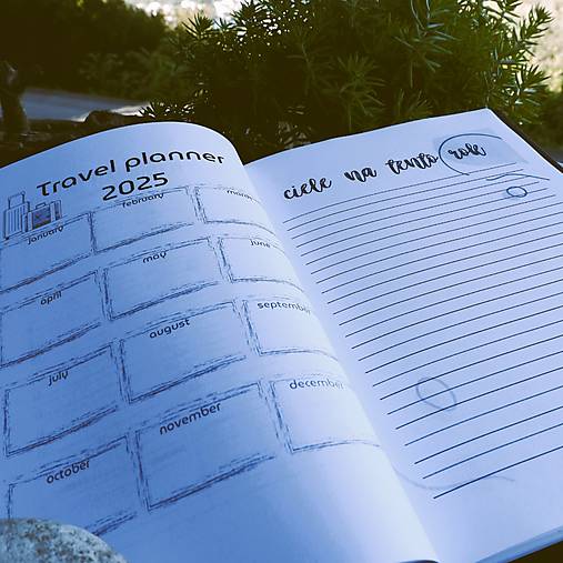 Diár  na rok 2026 TÝŽDENNÝ - A6 (Leopard)