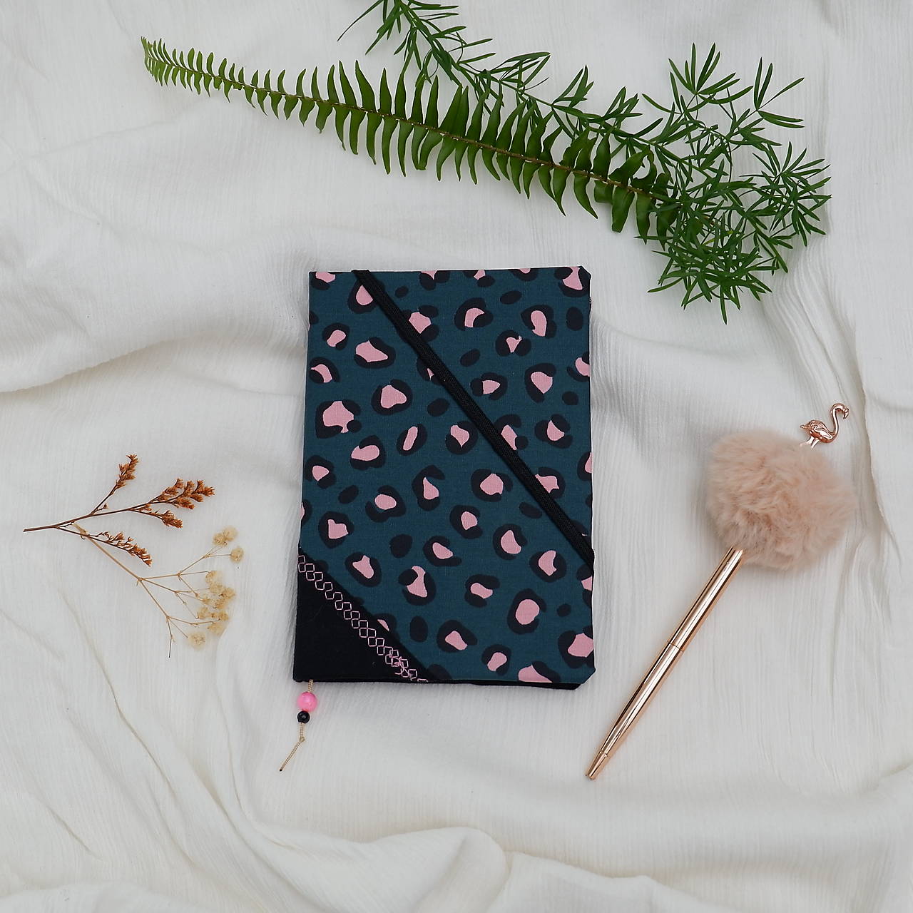 Diár  na rok 2026 TÝŽDENNÝ - A6 (Leopard)