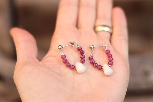 Napichovacie náušnice rubín