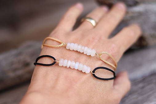 Šnúrkový náramok - mesačný kameň