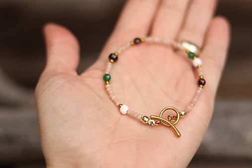 Náramok z mixu minerálov