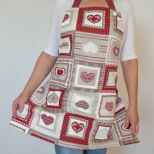 Iné oblečenie - Zásterka Srdcia červené v patchworku - 17902607_