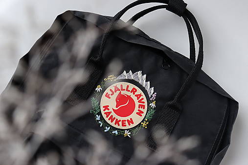 Batohy - Výšivka na ruksak Kanken na objednávku ♡ - 17900806_