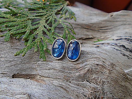 Strieborné náušnice Ag925 Kyanit