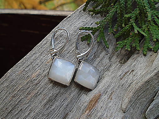 Strieborné náušnice Ag925 Mesačný kameň