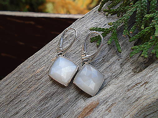 Strieborné náušnice Ag925 Mesačný kameň