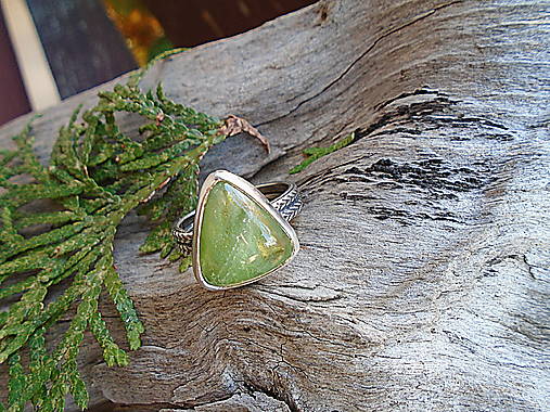 Strieborny prsteň Ag 925 Olivín