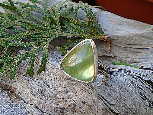 Strieborny prsteň Ag 925 Olivín