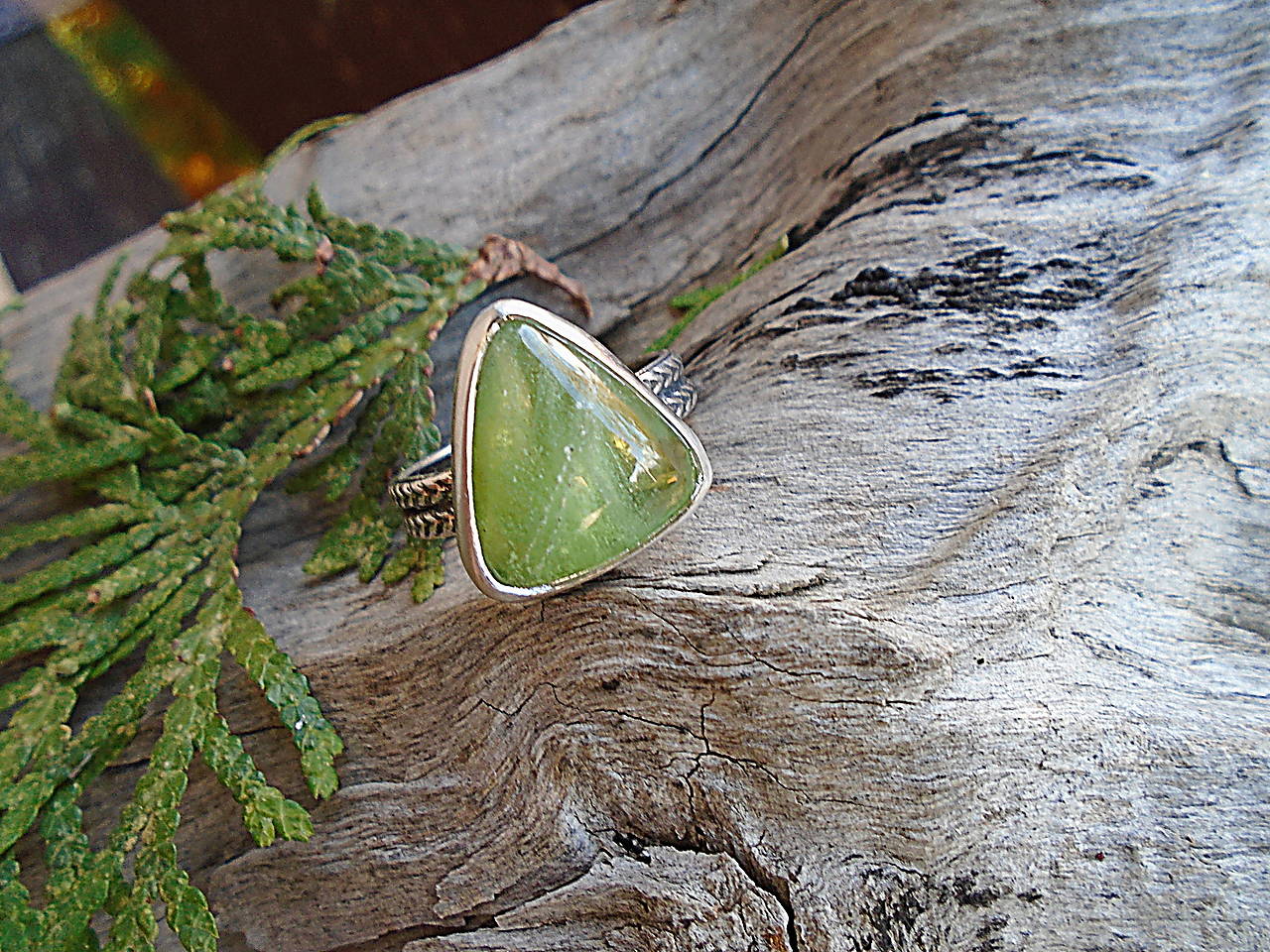 Strieborny prsteň Ag 925 Olivín