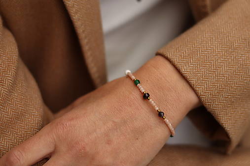 Náramok z mixu minerálov