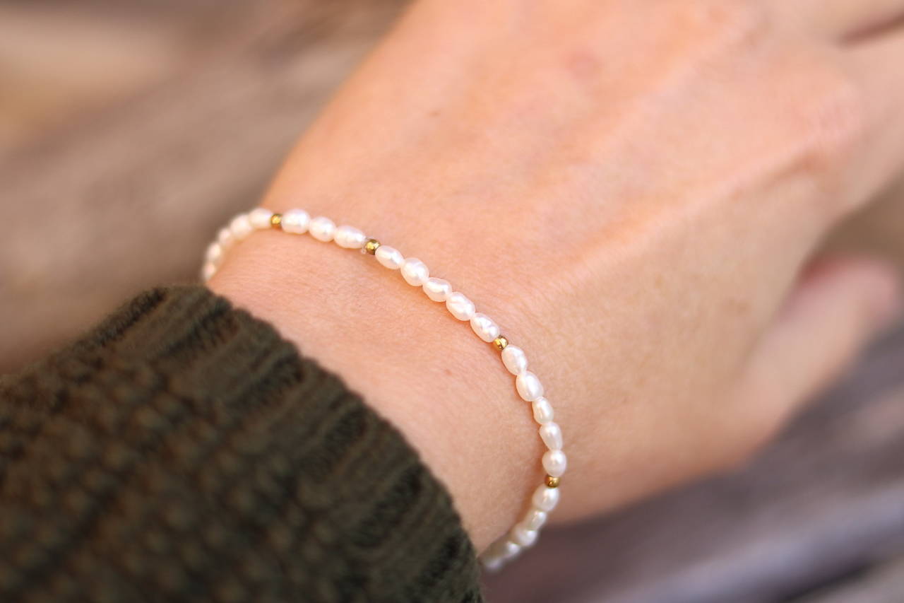 Perlový náramok