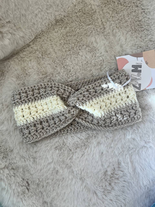 Ručne háčkovaná čelenka (Čelenka krémovo-hnedá - 60cebm)