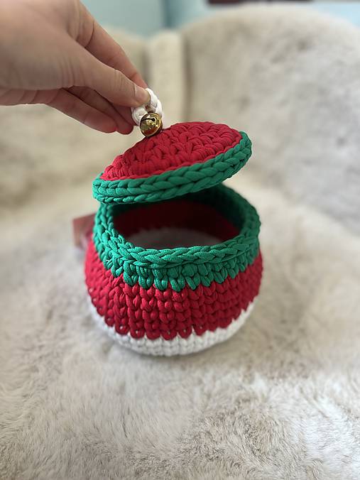 Háčkovaný vianočný košík  (Rolničky S - 56KZ)