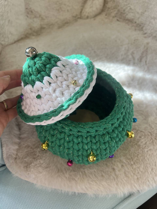 Háčkovaný vianočný košík  (Stromček - 58KPZ)