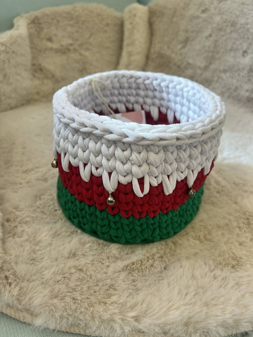 Háčkovaný vianočný košík  (Rolničky L - 60KPZ)
