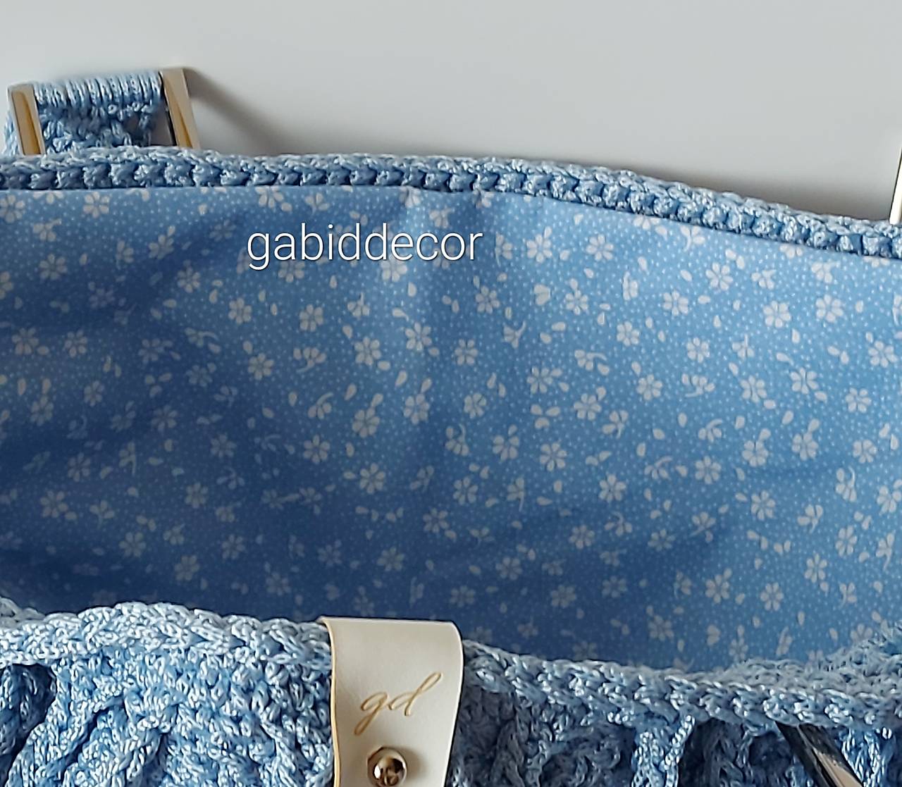 Luxusná elegantná háčkovaná kabelka