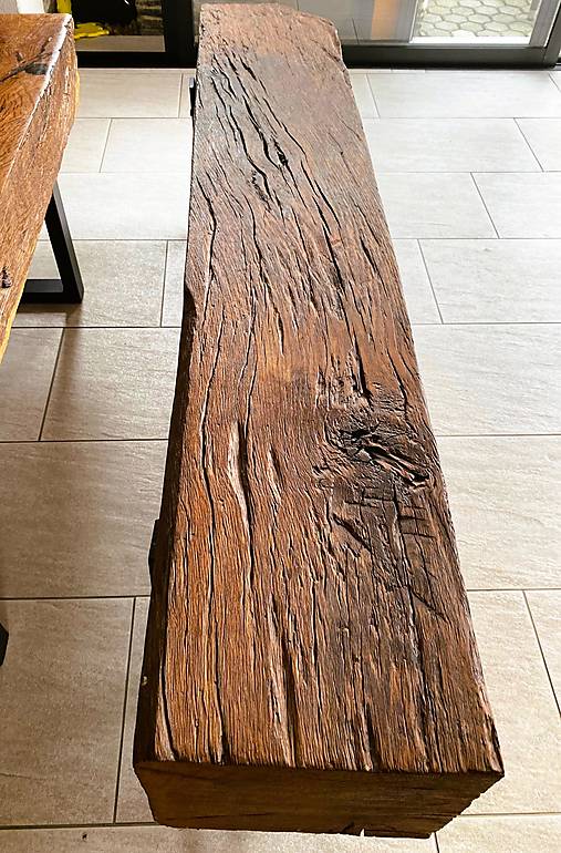 Nábytok - Lavica z dubového dreva z roku 1876 – jedinečný kúsok s dušou histórie - 17904615_