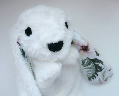 Maňuška zajko huňatý - Biely s kvietkovými uškami