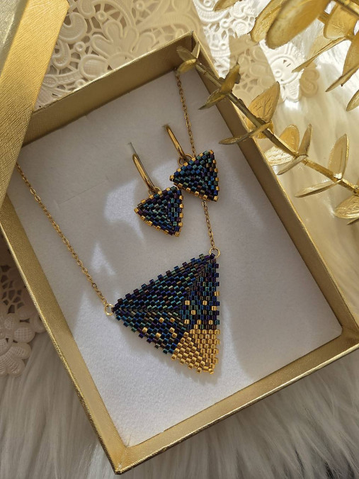 Miyuki set " Zlatý trojuholník "