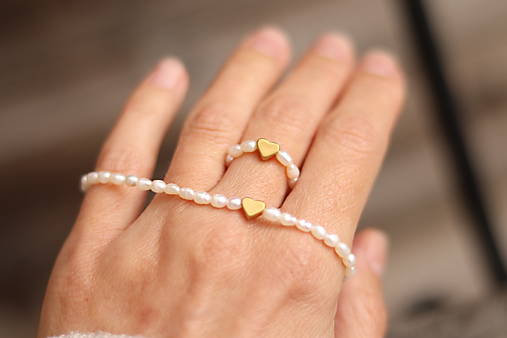 Perlový náramok so srdiečkom