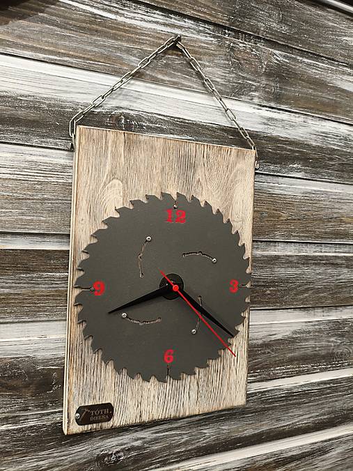 Hodinky nástenné industriálne