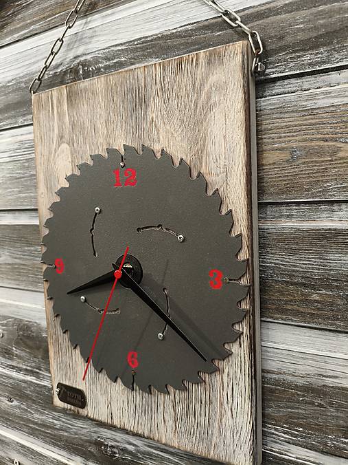 Hodinky nástenné industriálne