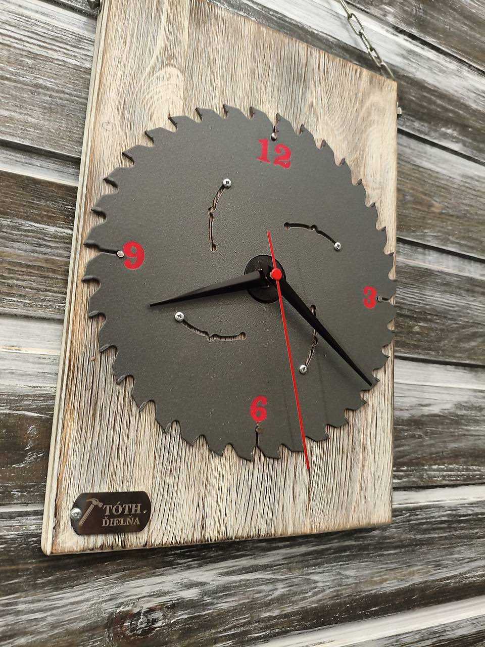 Hodinky nástenné industriálne
