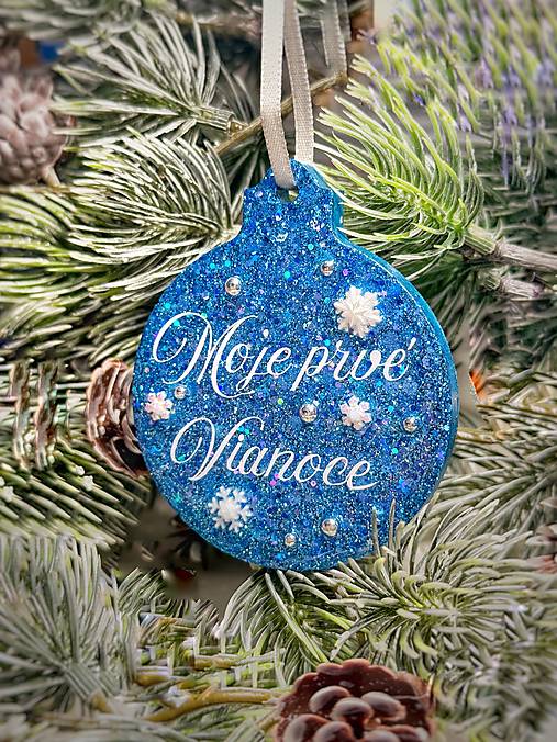 Dekorácie - Vianočná ozdoba na stromček s nápisom “Moje prvé Vianoce” (Modrá) - 17909778_