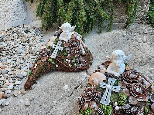 Dekorácie - Machová spomienkové srdiečko s anjelikom - 17911773_