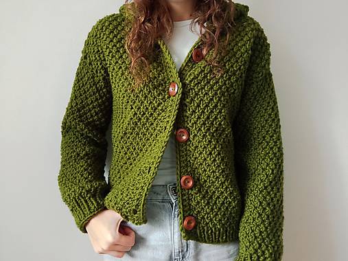 Svetre a kardigány - Pletený khaki zelený svetrík s kapuckou - 17913361_